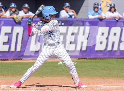 Thumbnail 1 in Bishop Kelly vs. Quartz Hill (Coach Bob  Invitational) photogallery.