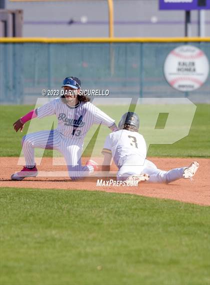 Thumbnail 2 in Bishop Kelly vs. Quartz Hill (Coach Bob  Invitational) photogallery.