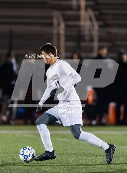 Thumbnail 2 in Arlington vs. Concord-Carlisle (MIAA Division 2 North Final) photogallery.