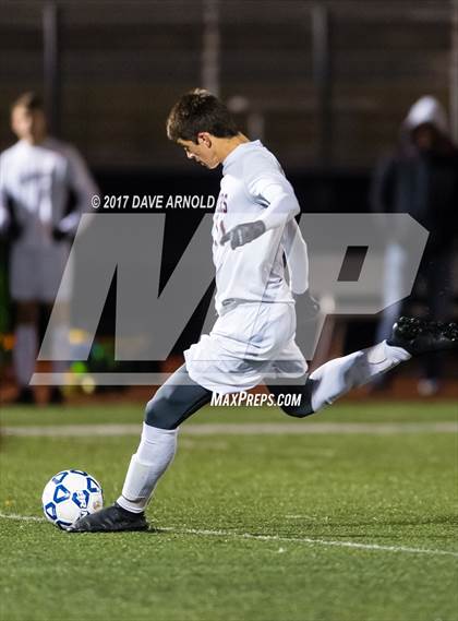 Thumbnail 2 in Arlington vs. Concord-Carlisle (MIAA Division 2 North Final) photogallery.