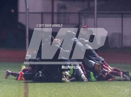 Thumbnail 3 in Arlington vs. Concord-Carlisle (MIAA Division 2 North Final) photogallery.
