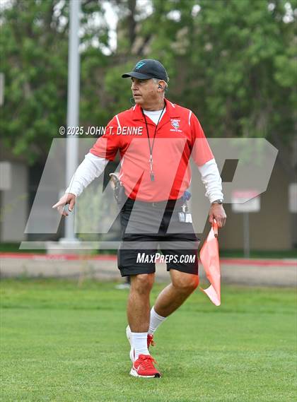 Thumbnail 1 in 2025 LOBO XC Invitational photogallery.