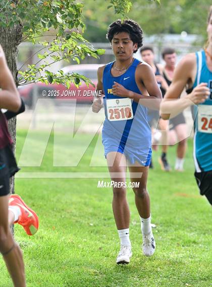 Thumbnail 3 in 2025 LOBO XC Invitational photogallery.