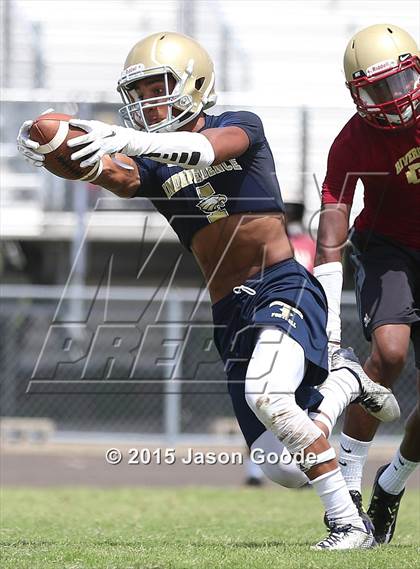 Thumbnail 1 in Ravenwood 7-on-7 Invitational photogallery.