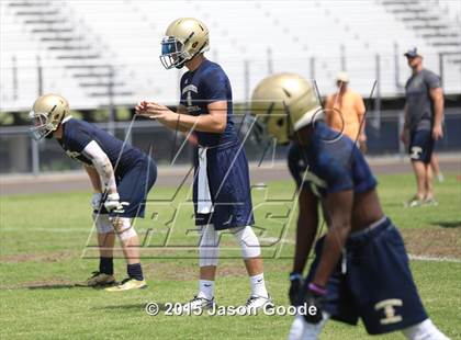 Thumbnail 1 in Ravenwood 7-on-7 Invitational photogallery.