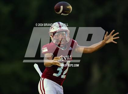 Thumbnail 2 in Vincent @ Maplesville (Scrimmage) photogallery.