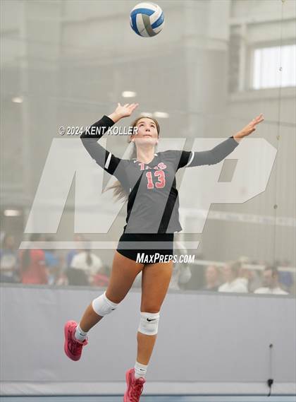 Thumbnail 2 in Anchor Bay vs. South Lyon (Motor City Power Series) photogallery.