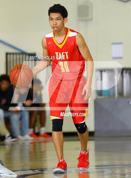 Thumbnail 2 in Oak Park vs. Taft (War on Floor) photogallery.