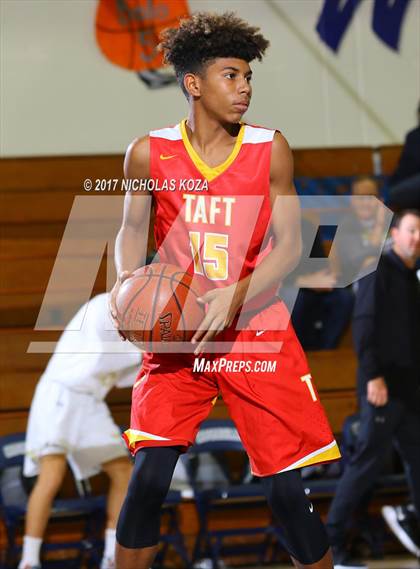 Thumbnail 2 in Oak Park vs. Taft (War on Floor) photogallery.