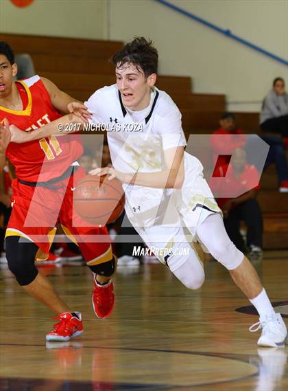 Thumbnail 1 in Oak Park vs. Taft (War on Floor) photogallery.