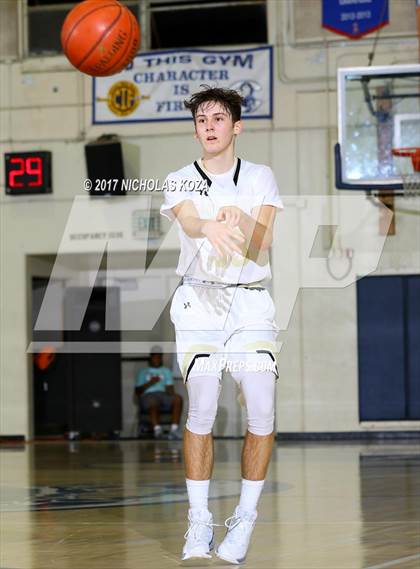 Thumbnail 1 in Oak Park vs. Taft (War on Floor) photogallery.