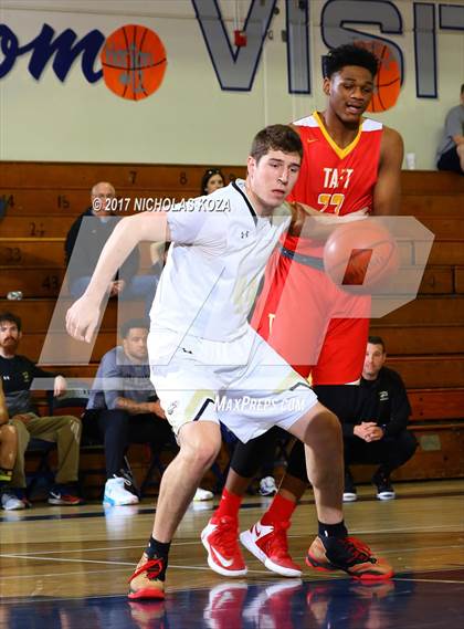 Thumbnail 1 in Oak Park vs. Taft (War on Floor) photogallery.