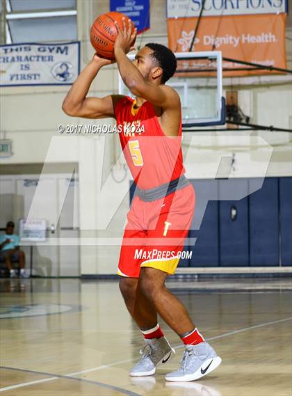 Thumbnail 2 in Oak Park vs. Taft (War on Floor) photogallery.