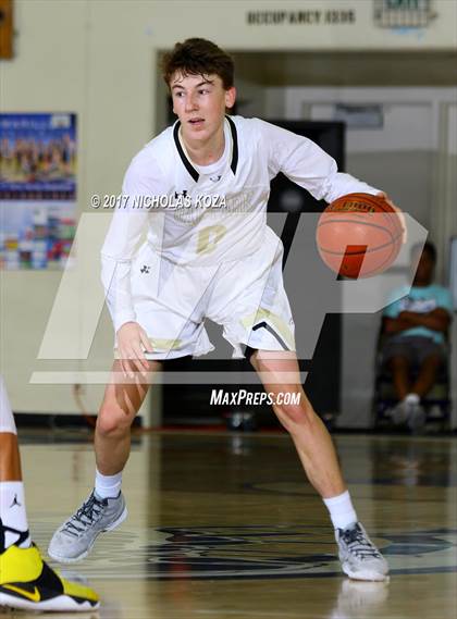 Thumbnail 2 in Oak Park vs. Taft (War on Floor) photogallery.