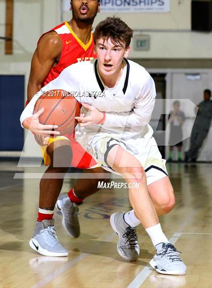 Thumbnail 3 in Oak Park vs. Taft (War on Floor) photogallery.