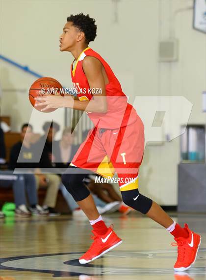 Thumbnail 1 in Oak Park vs. Taft (War on Floor) photogallery.