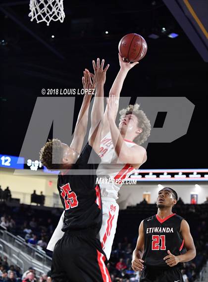 Thumbnail 1 in Etiwanda vs. Mater Dei (CIF SS Open DIV Semi Final) photogallery.