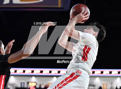 Thumbnail 2 in Etiwanda vs. Mater Dei (CIF SS Open DIV Semi Final) photogallery.