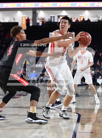 Thumbnail 2 in Etiwanda vs. Mater Dei (CIF SS Open DIV Semi Final) photogallery.