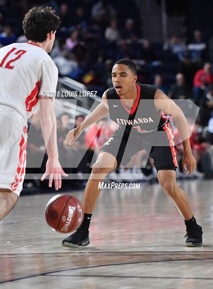 Thumbnail 2 in Etiwanda vs. Mater Dei (CIF SS Open DIV Semi Final) photogallery.