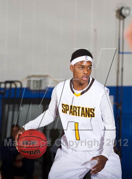 Thumbnail 3 in Thomas Jefferson vs. Pine Creek (Cherry Creek Holiday Classic) photogallery.