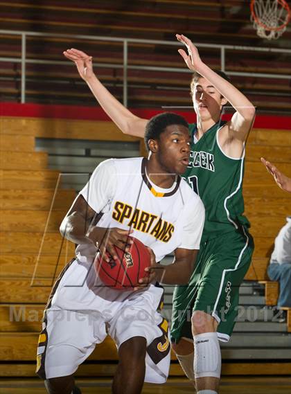 Thumbnail 3 in Thomas Jefferson vs. Pine Creek (Cherry Creek Holiday Classic) photogallery.