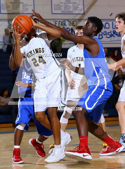 Thumbnail 3 in Serra vs. Campbell Hall (MLK Day Showdown) photogallery.