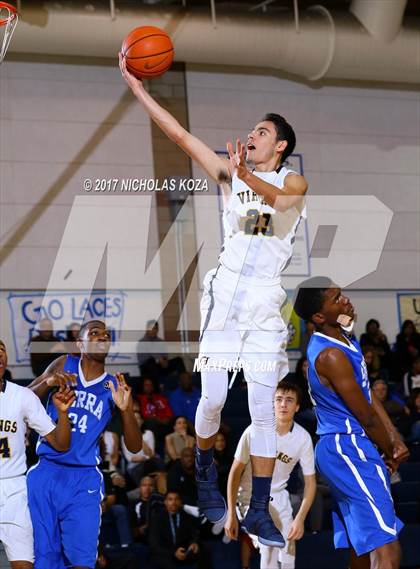 Thumbnail 2 in Serra vs. Campbell Hall (MLK Day Showdown) photogallery.