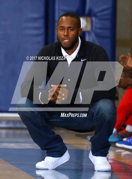 Thumbnail 3 in Serra vs. Campbell Hall (MLK Day Showdown) photogallery.
