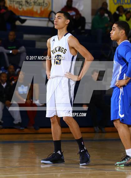 Thumbnail 2 in Serra vs. Campbell Hall (MLK Day Showdown) photogallery.