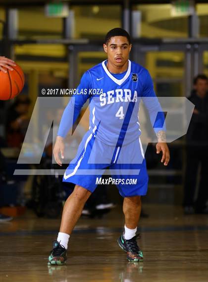 Thumbnail 2 in Serra vs. Campbell Hall (MLK Day Showdown) photogallery.