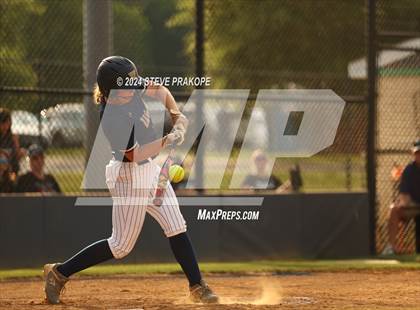 Thumbnail 3 in James Wood @ Woodgrove (VHSL Class 4 Quarterfinal) photogallery.