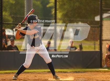 Thumbnail 2 in James Wood @ Woodgrove (VHSL Class 4 Quarterfinal) photogallery.