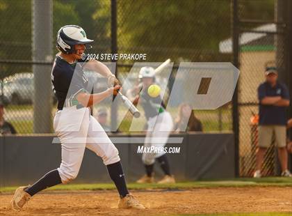 Thumbnail 2 in James Wood @ Woodgrove (VHSL Class 4 Quarterfinal) photogallery.