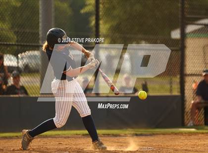 Thumbnail 1 in James Wood @ Woodgrove (VHSL Class 4 Quarterfinal) photogallery.