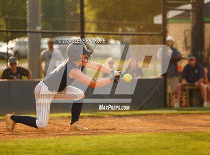 Thumbnail 3 in James Wood @ Woodgrove (VHSL Class 4 Quarterfinal) photogallery.