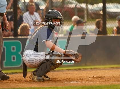 Thumbnail 3 in James Wood @ Woodgrove (VHSL Class 4 Quarterfinal) photogallery.