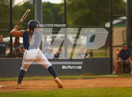 Thumbnail 3 in James Wood @ Woodgrove (VHSL Class 4 Quarterfinal) photogallery.