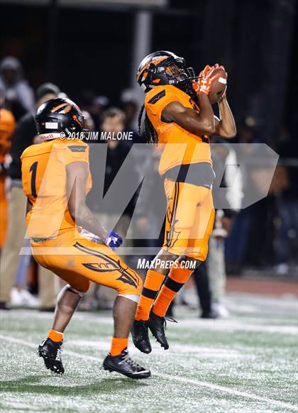 Thumbnail 1 in Garfield @ McClymonds (CIF State Division 4-A Final) photogallery.