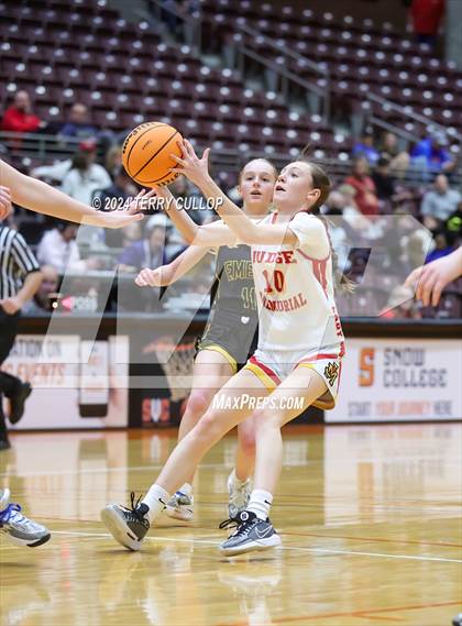 Thumbnail 3 in Emery vs. Judge Memorial Catholic (UHSAA 3A Quarterfinal) photogallery.