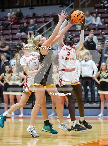 Thumbnail 2 in Emery vs. Judge Memorial Catholic (UHSAA 3A Quarterfinal) photogallery.