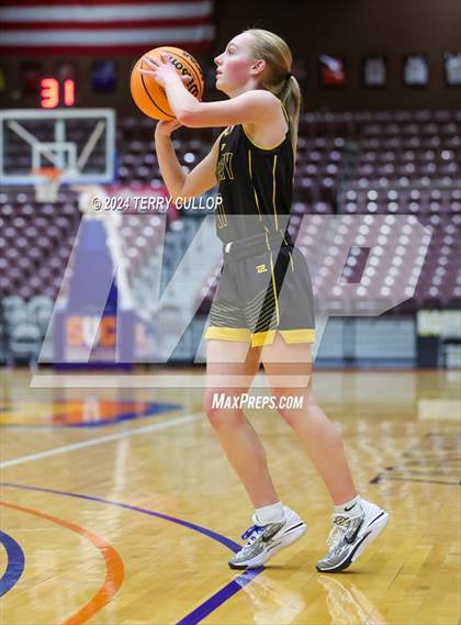 Thumbnail 3 in Emery vs. Judge Memorial Catholic (UHSAA 3A Quarterfinal) photogallery.