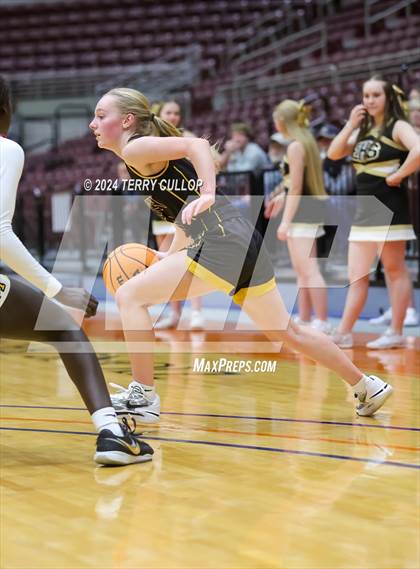 Thumbnail 2 in Emery vs. Judge Memorial Catholic (UHSAA 3A Quarterfinal) photogallery.