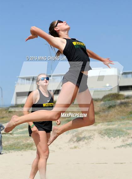Thumbnail 1 in Mira Costa vs. Laguna Beach (IBVL Southern Pacific Final) photogallery.