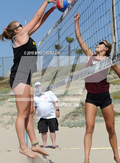 Thumbnail 2 in Mira Costa vs. Laguna Beach (IBVL Southern Pacific Final) photogallery.
