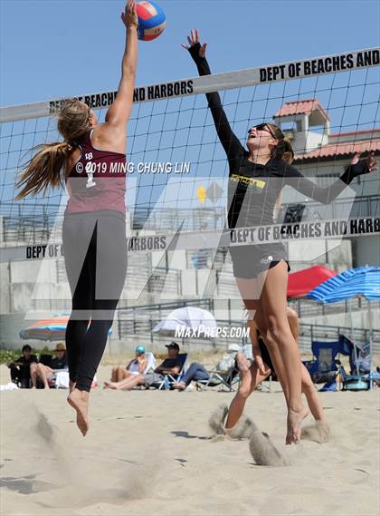Thumbnail 1 in Mira Costa vs. Laguna Beach (IBVL Southern Pacific Final) photogallery.