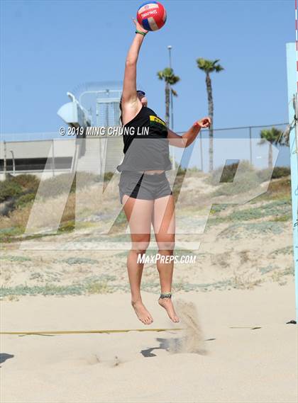 Thumbnail 3 in Mira Costa vs. Laguna Beach (IBVL Southern Pacific Final) photogallery.