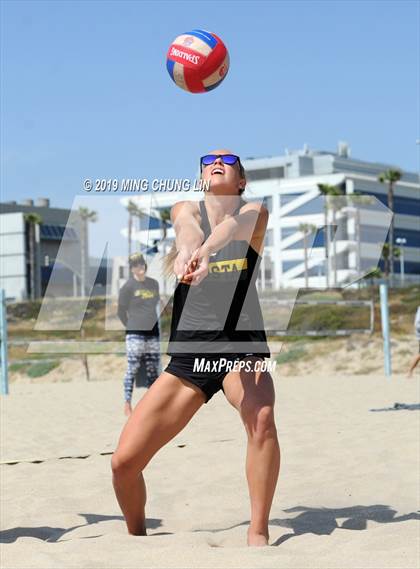 Thumbnail 2 in Mira Costa vs. Laguna Beach (IBVL Southern Pacific Final) photogallery.