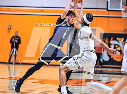 Thumbnail 1 in St. Francis vs West Ranch (2025 MLK Day Showdown) photogallery.