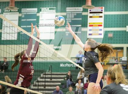 Thumbnail 2 in Stoney Creek vs. Walled Lake Northern (MHSAA D1 Regional Semifinal) photogallery.